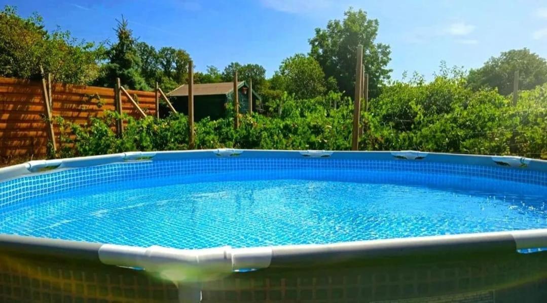 Kuca Za Odmor "Dva Srca" Hotel Ceminac Kültér fotó
